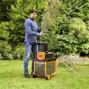 biocompost-biotrituradora-Black-&-Decker_3